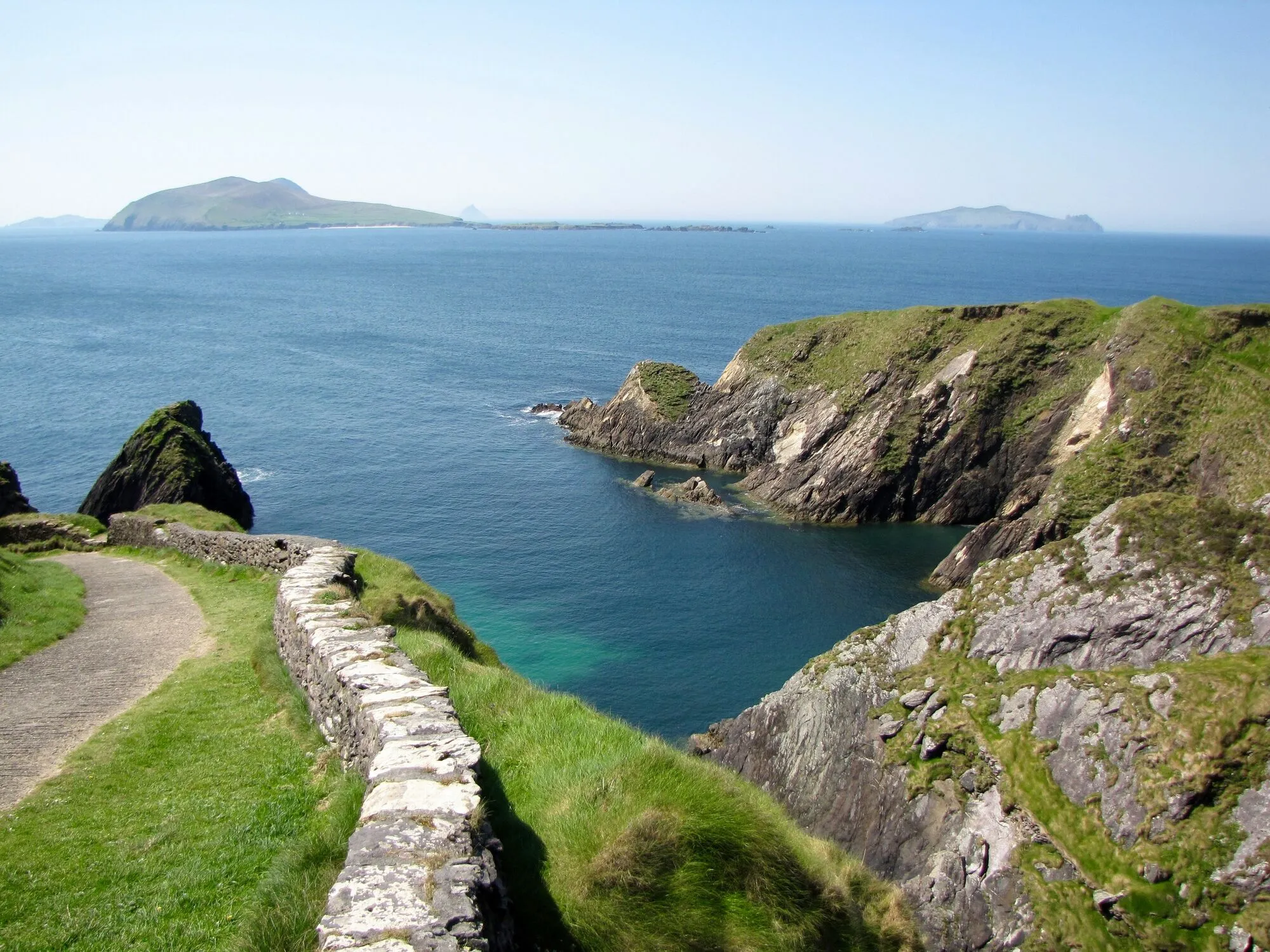 На ирландский необитаемый остров ищут двух смотрителей: есть маленький нюанс