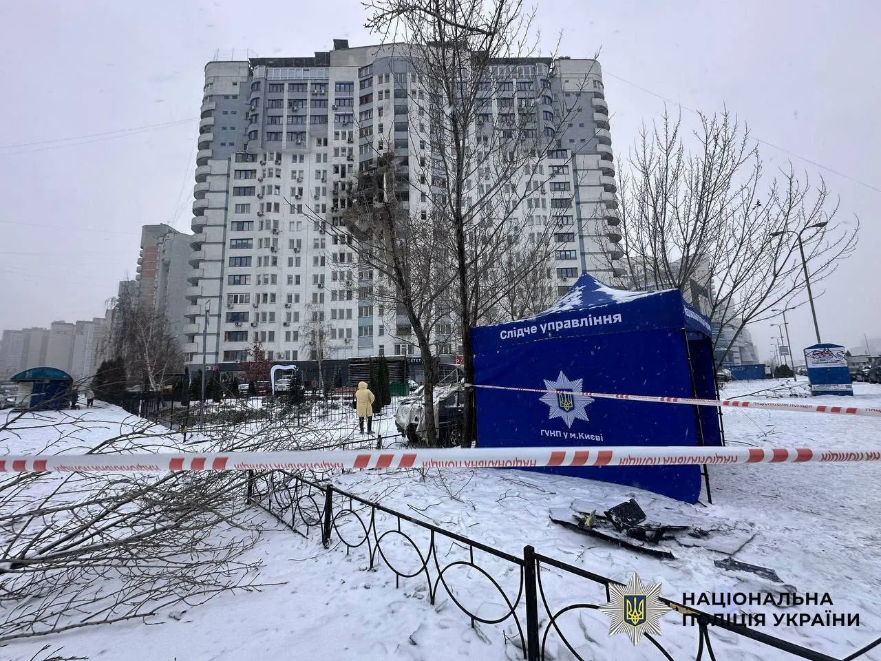 Будет проведена идентификация: в полиции рассказали о погибших в результате российской атаки на Киев. Фото и видео