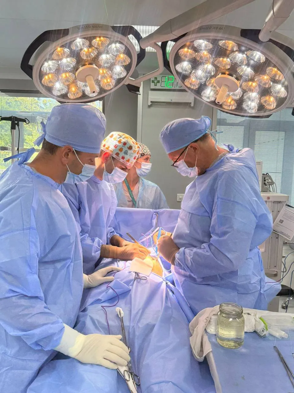 "Коли нирка починає працювати на операційному столі – цей момент не забуваєш ніколи" – Владислав Закордонець, трансплантолог  МЦК