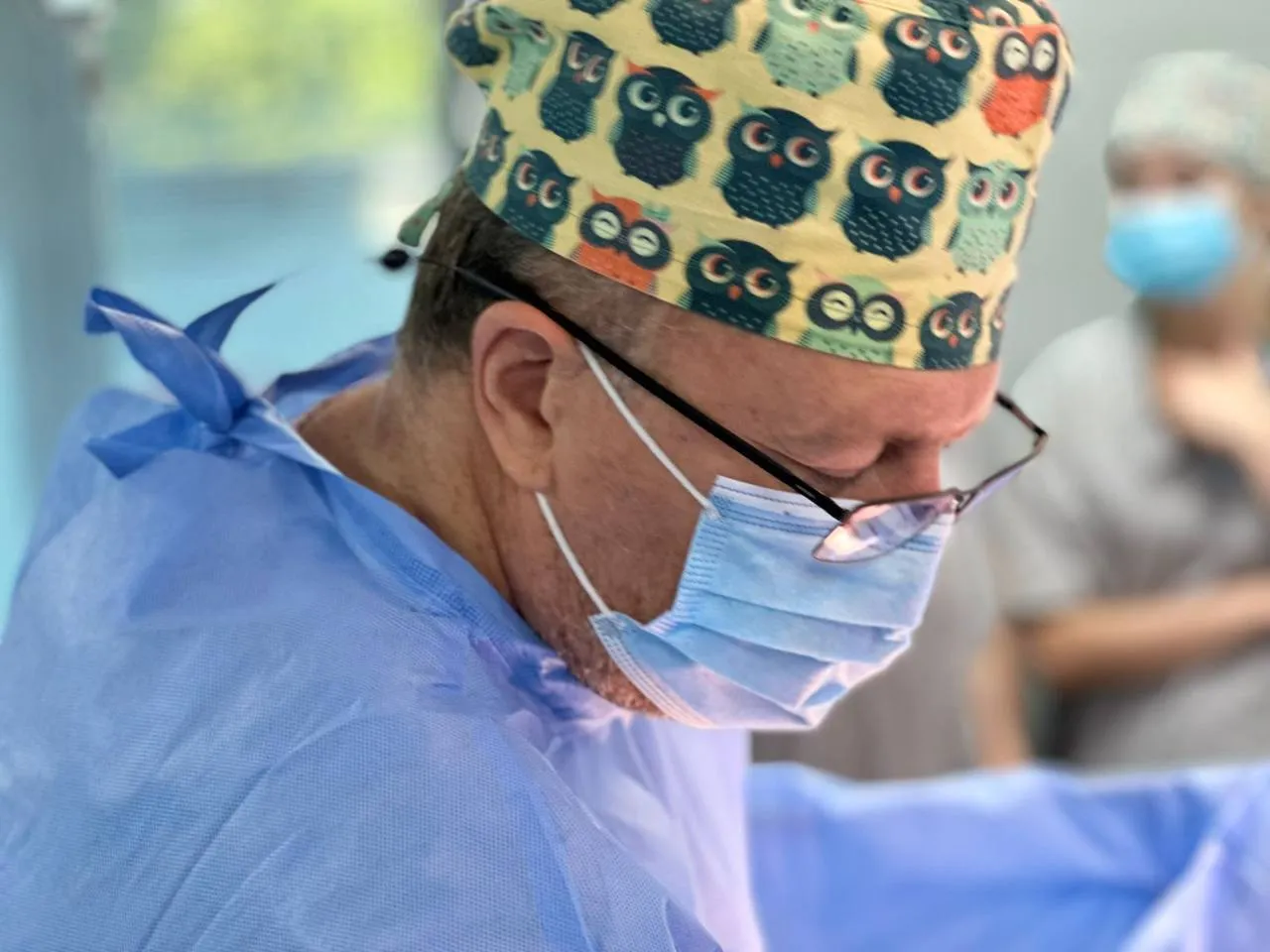 "Коли нирка починає працювати на операційному столі – цей момент не забуваєш ніколи" – Владислав Закордонець, трансплантолог  МЦК