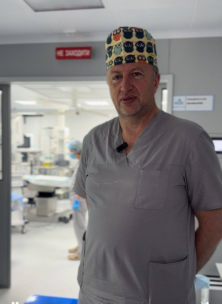 "Коли нирка починає працювати на операційному столі – цей момент не забуваєш ніколи" – Владислав Закордонець, трансплантолог  МЦК