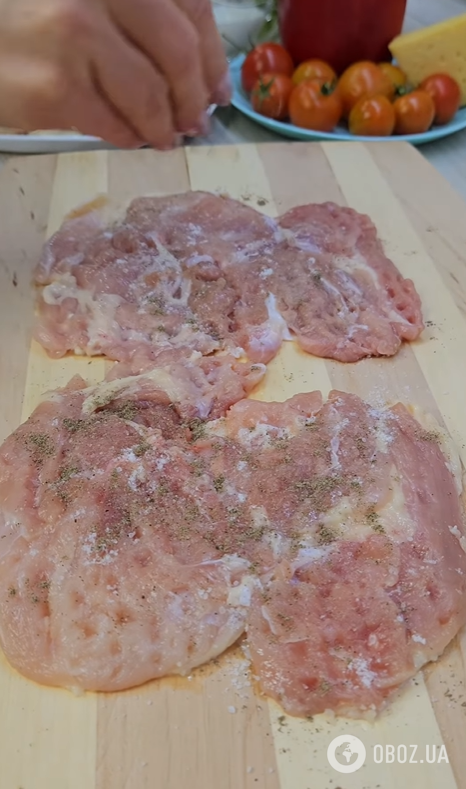 Найсмачніші домашні відбивні з помідорами та сиром: як приготувати