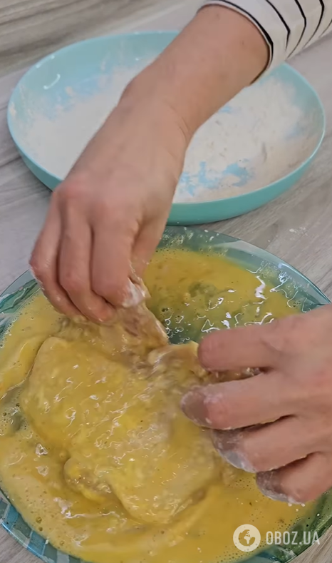 Найсмачніші домашні відбивні з помідорами та сиром: як приготувати