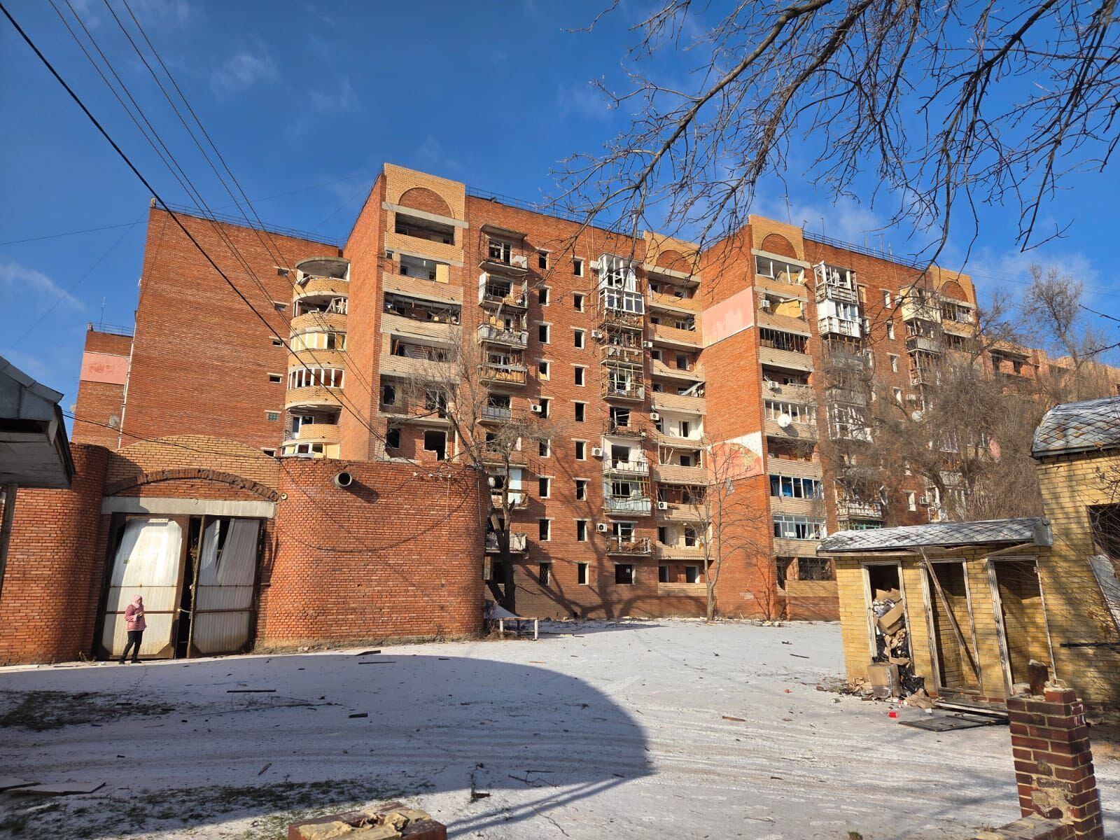 Армия России ударила тремя ФАБ-250 по Славянску: разрушены дома, погибла женщина. Фото