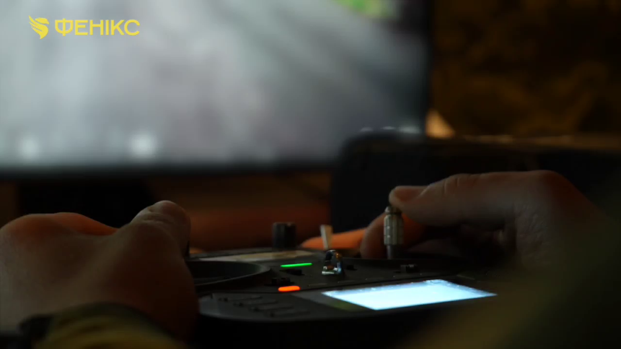 У Костянтинівці оператор НРК допоміг "суміжникам", які потрапили під атаку FPV-дрона. Відео