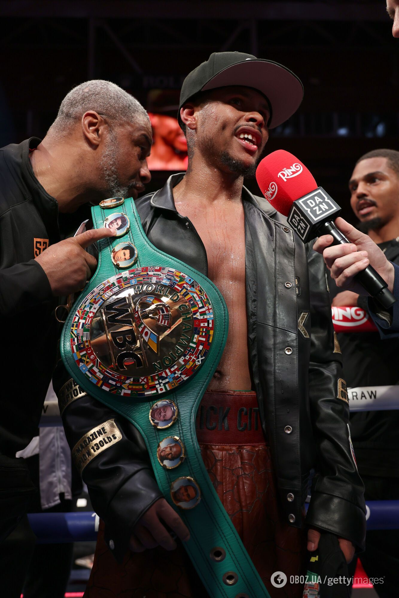 Найкращий боксер планети виграв бій з історичним світовим рекордом. Відео