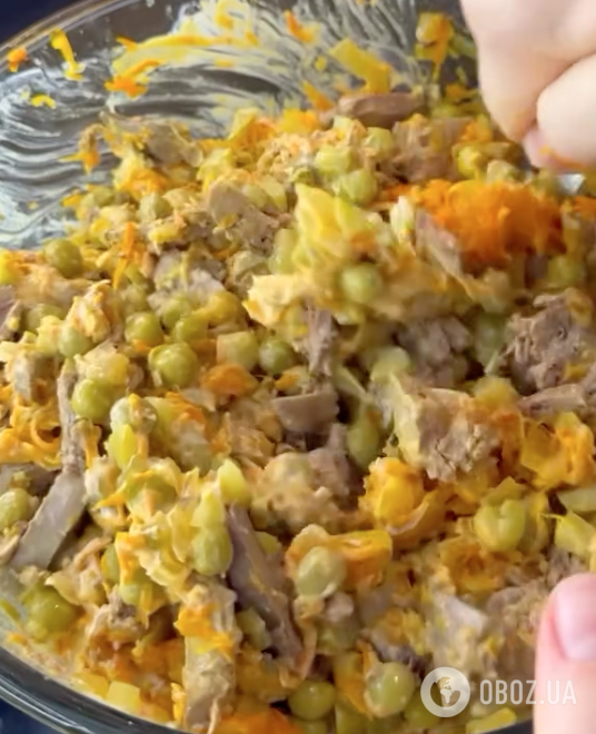 Корисний і смачний салат із курячої печінки: готується страва 10 хвилин