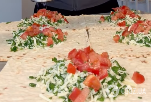 Лаваш із сиром і зеленню для перекусу: найпростіший рецепт ситної та швидкої страви