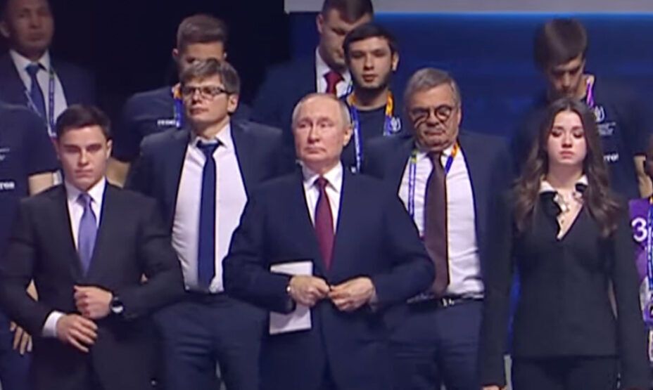 "Фу, як огидно". Вчинок "нової коханки Путіна" назвали "ганьбою" і "дном"