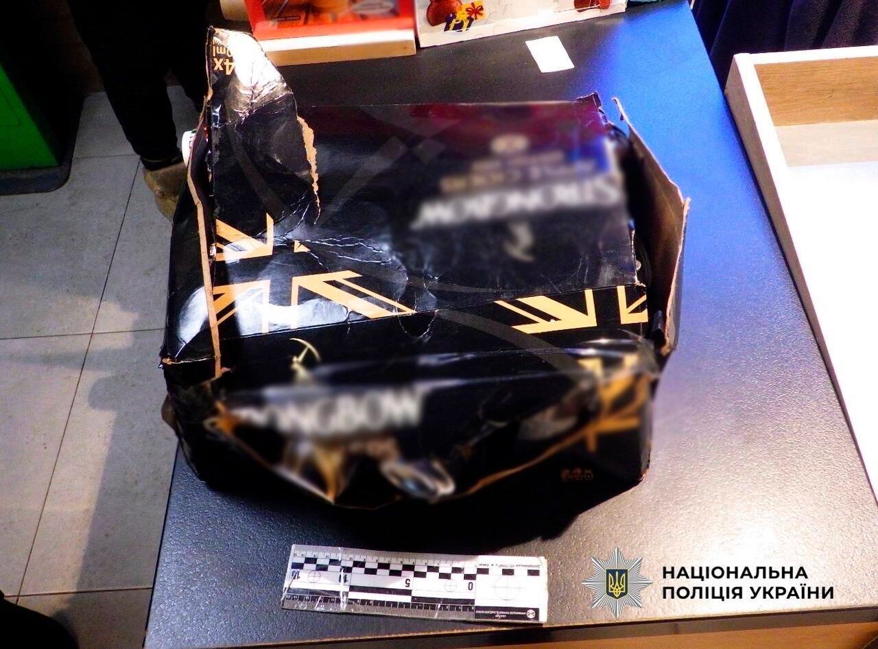 В Киеве рецидивист ограбил супермаркет, потому что сильно хотел выпить. Подробности и видео преступления