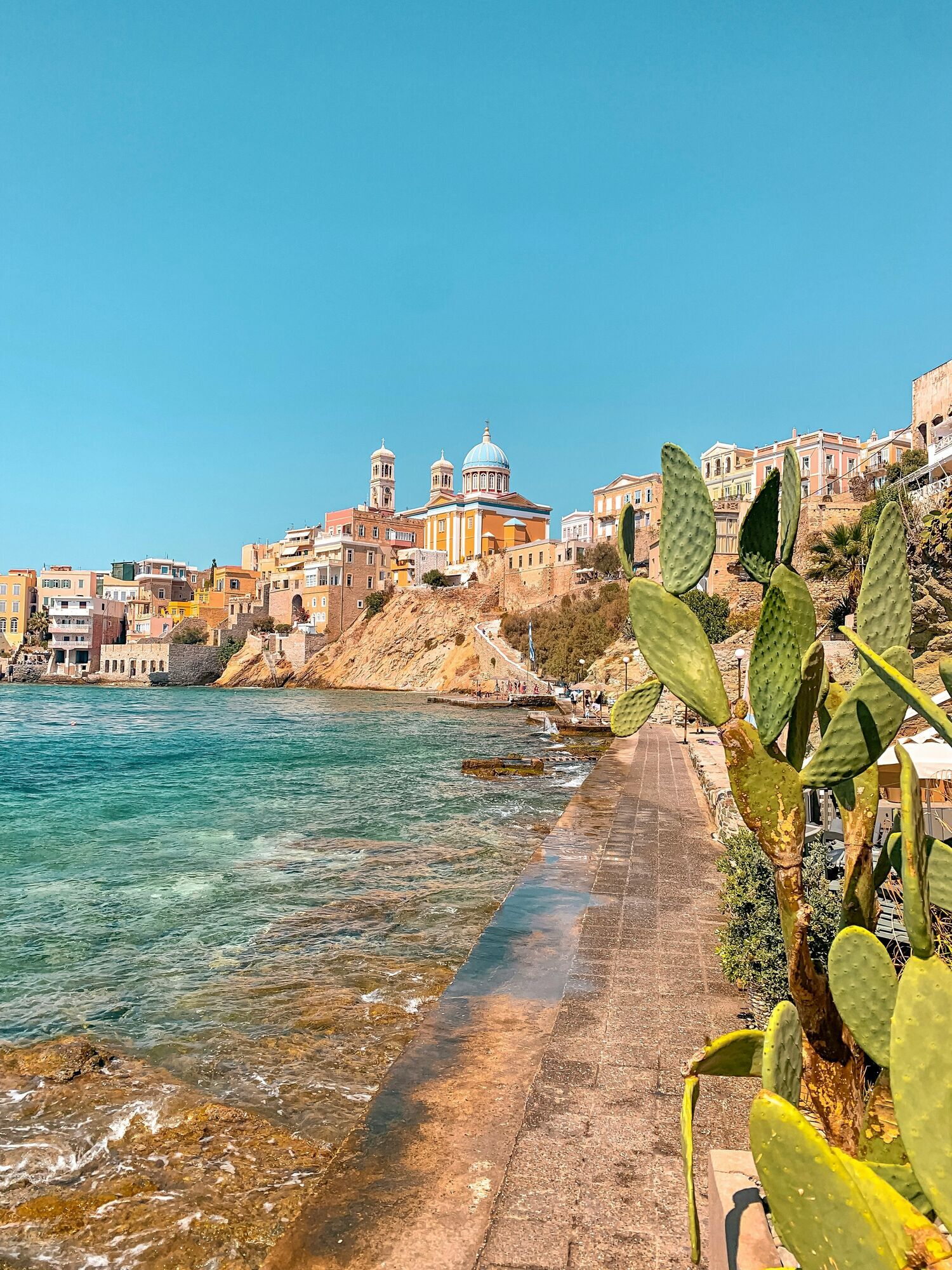 Грецький острів пропонує безкоштовне проживання і навіть сніданок: є одна умова