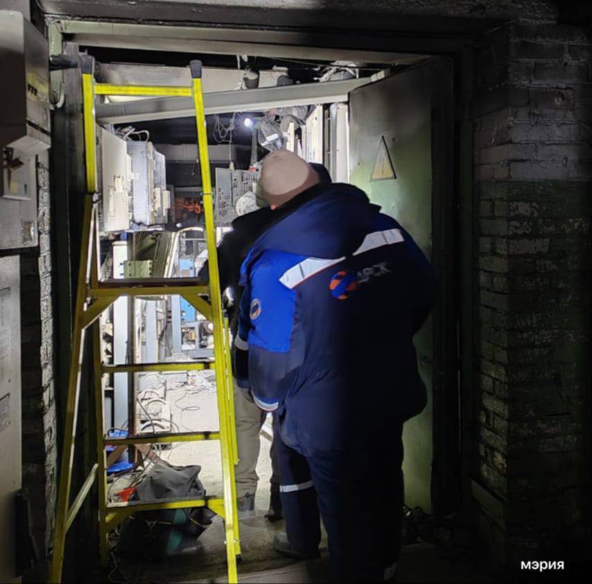 Спершу був вибух: у Владивостоці сталася пожежа на ТЕЦ, населення лишилось без світла. Відео