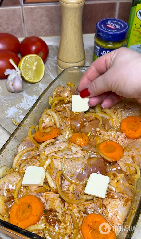 Как запечь сочные куриные бедра в духовке: рецепт на скорую руку