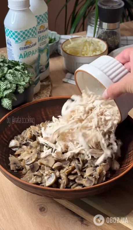 Сытные блины с курицей и грибами: сделайте тесто на айране