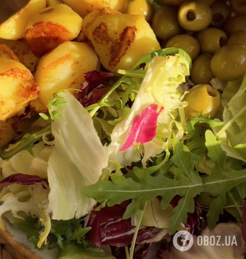 Вкусный салат из тунца и запеченного картофеля за 10 минут: рецепт идеального блюда для ужина