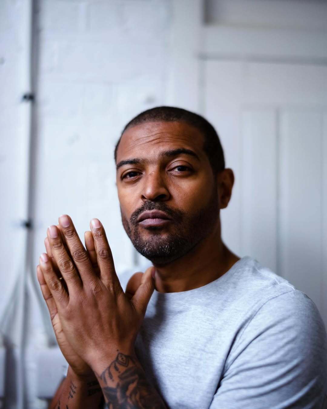 Зірку серілау "Доктор Хто" заарештували за підозрою у злочині майже 20-річної давності