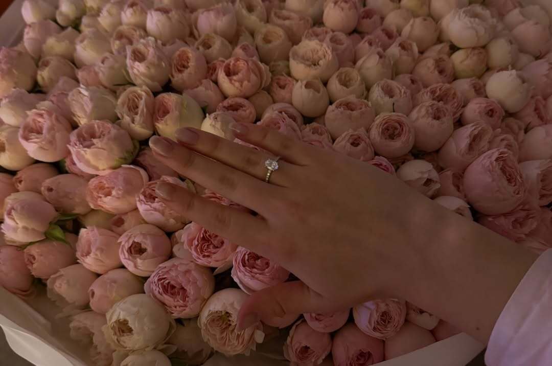 Автор хита "Смарагдове небо" сделал предложение любимой: как выглядит невеста 24-летнего DREVO. Фото