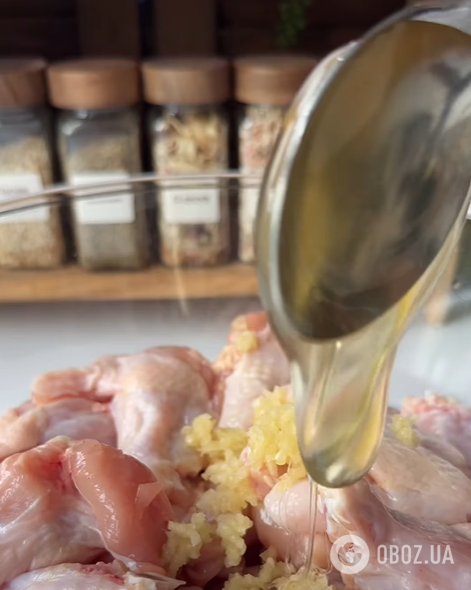 Хрусткі та золотисті крила в маринаді з медом: готуються в духовці