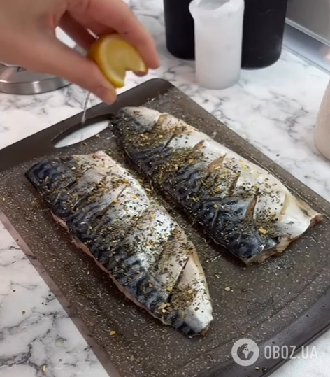 Как вкусно приготовить скумбрию с картофелем: бюджетный рецепт на ужин