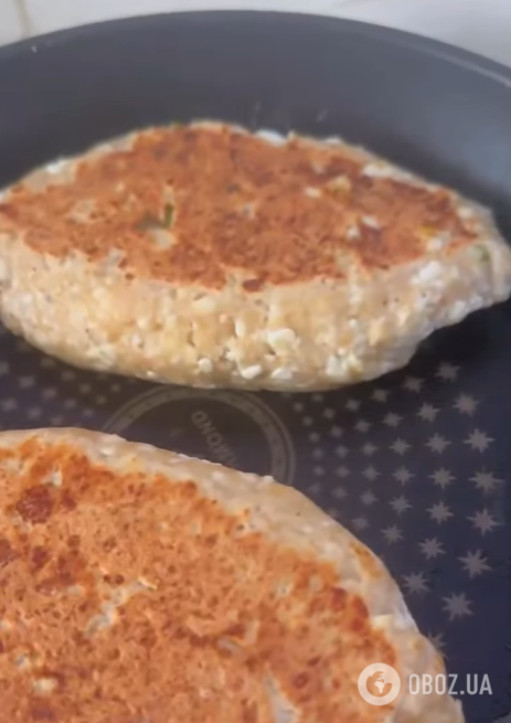 Вкусные жареные пирожки с яйцами и зеленью: готовятся за считанные минуты