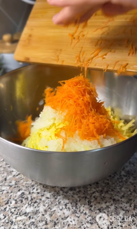 Смачна запіканка з натертої картоплі: додайте всередину улюблену начинку