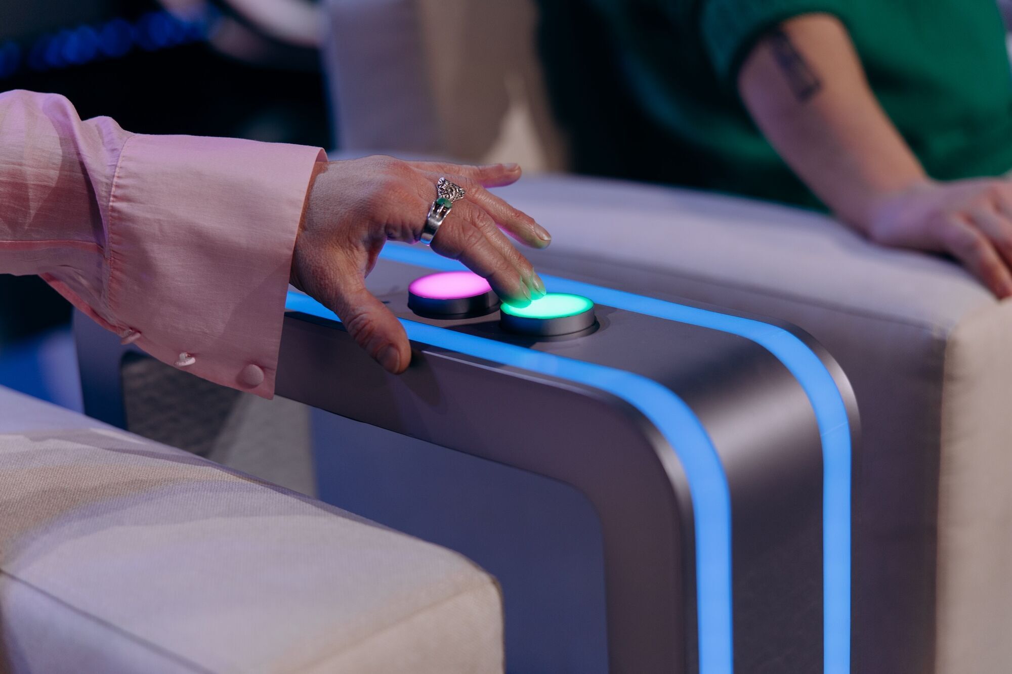 "Я здесь самая большая лгунья?!" Полякова – о секретных знаках своему мужу на людях, Дантес – о том, как за год от него ушли пять психологов