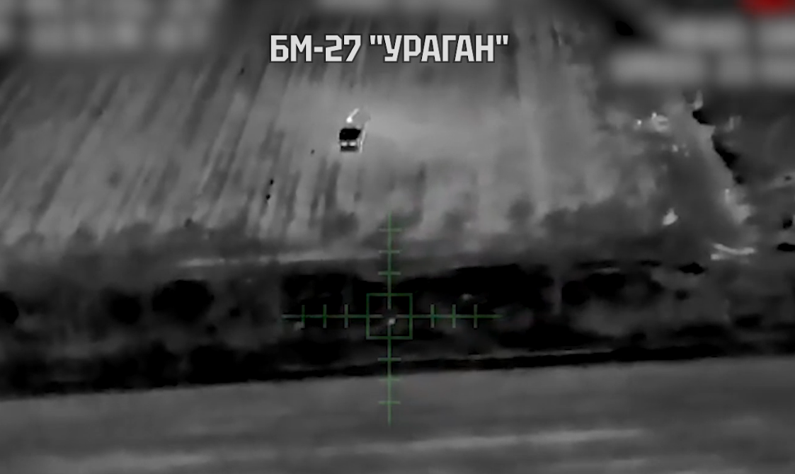 "Зрелище как в кино": украинские воины уничтожили РСЗО БМ-27 "Ураган", из которой враг вел огонь по Запорожью. Видео