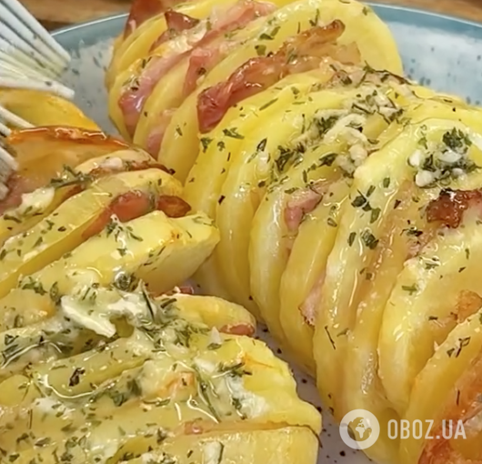 Как вкусно запечь картофель: рецепт очень сытного блюда за 20 минут