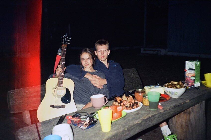 Автор хита "Смарагдове небо" сделал предложение любимой: как выглядит невеста 24-летнего DREVO. Фото