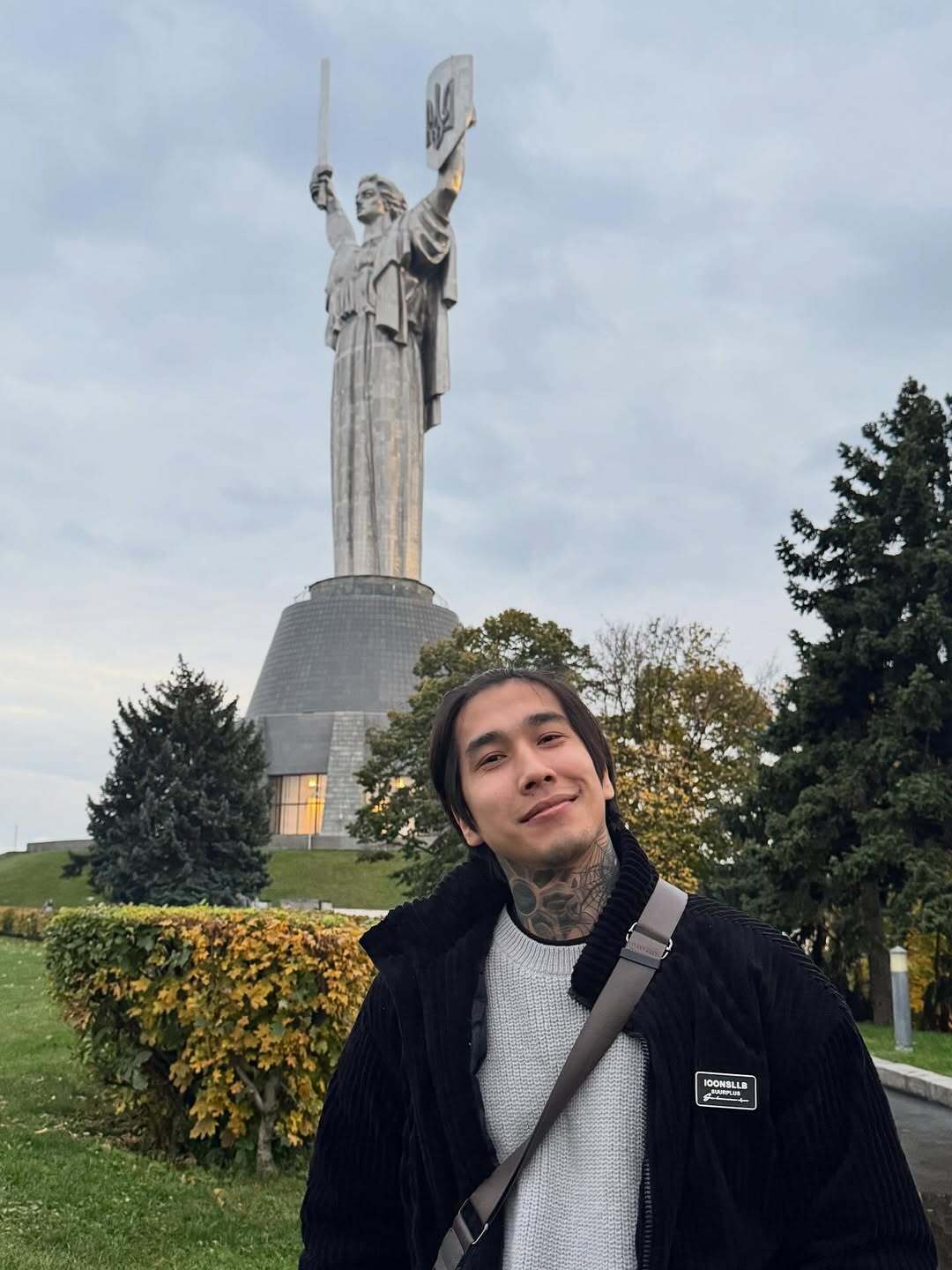 Все началось с песен Ярмака и Соловий: казахский блогер, который выучил украинский, поразил сеть своей историей переезда в Одессу во время войны