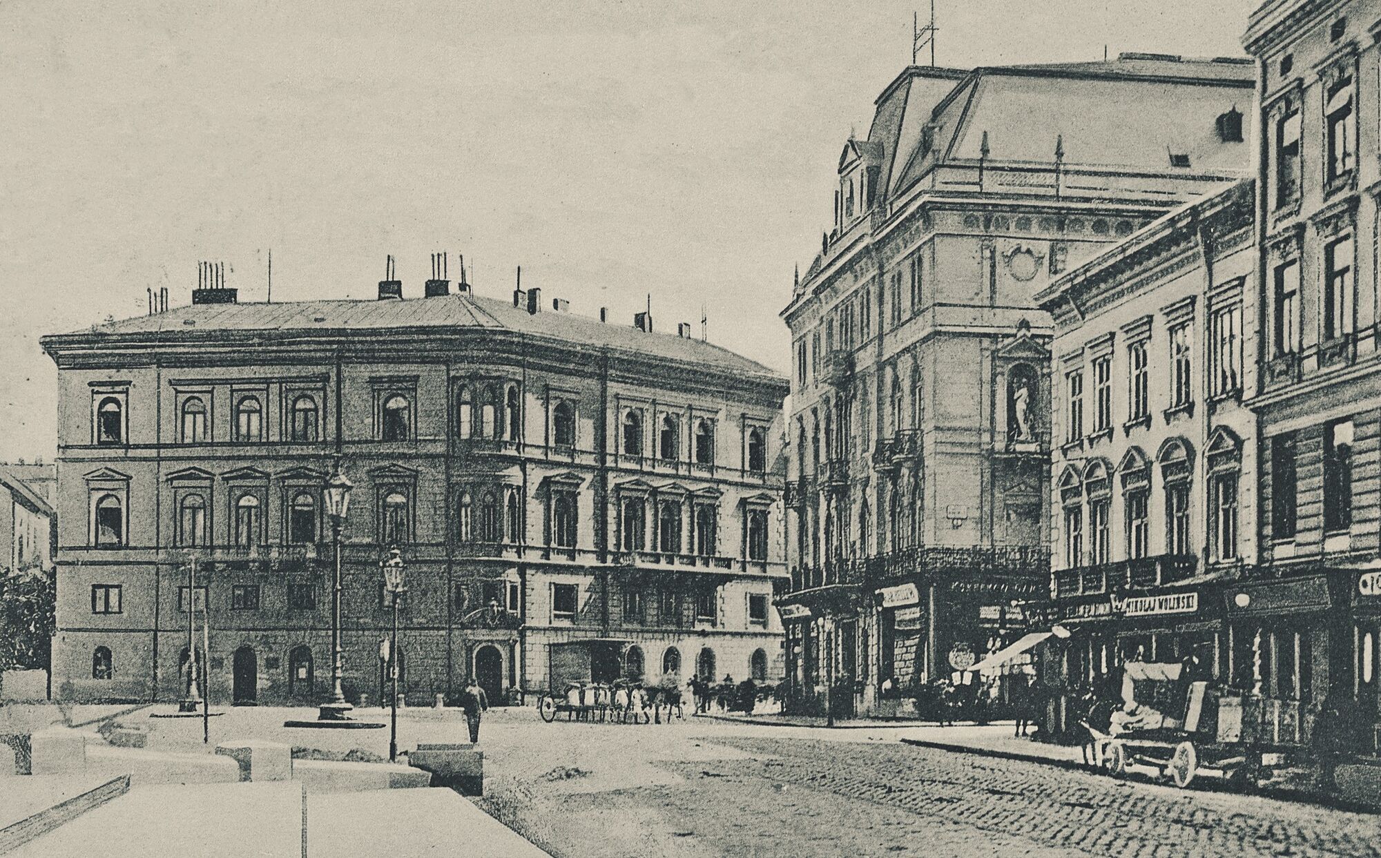 Как картины: в сети показали фото старинного Львова