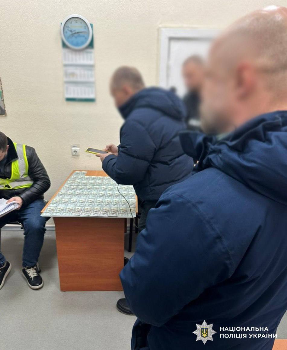 Вымогал у ветерана ВСУ $6 тыс. за решение вопроса с инвалидностью: в Киеве задержали злоумышленника. Фото