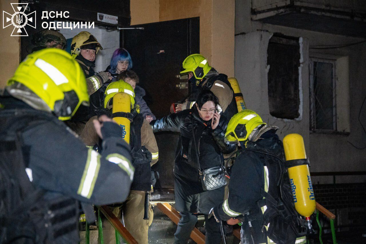 Россия атаковала Одессу ударными дронами: поврежден объект инфраструктуры, есть пострадавший. Фото и видео