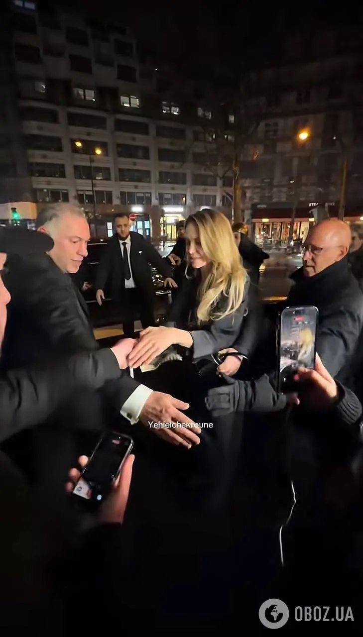 Благородний вчинок Анджеліни Джолі випадково потрапив на камеру та змусив фанатів захоплюватися її добротою. Вірусне відео