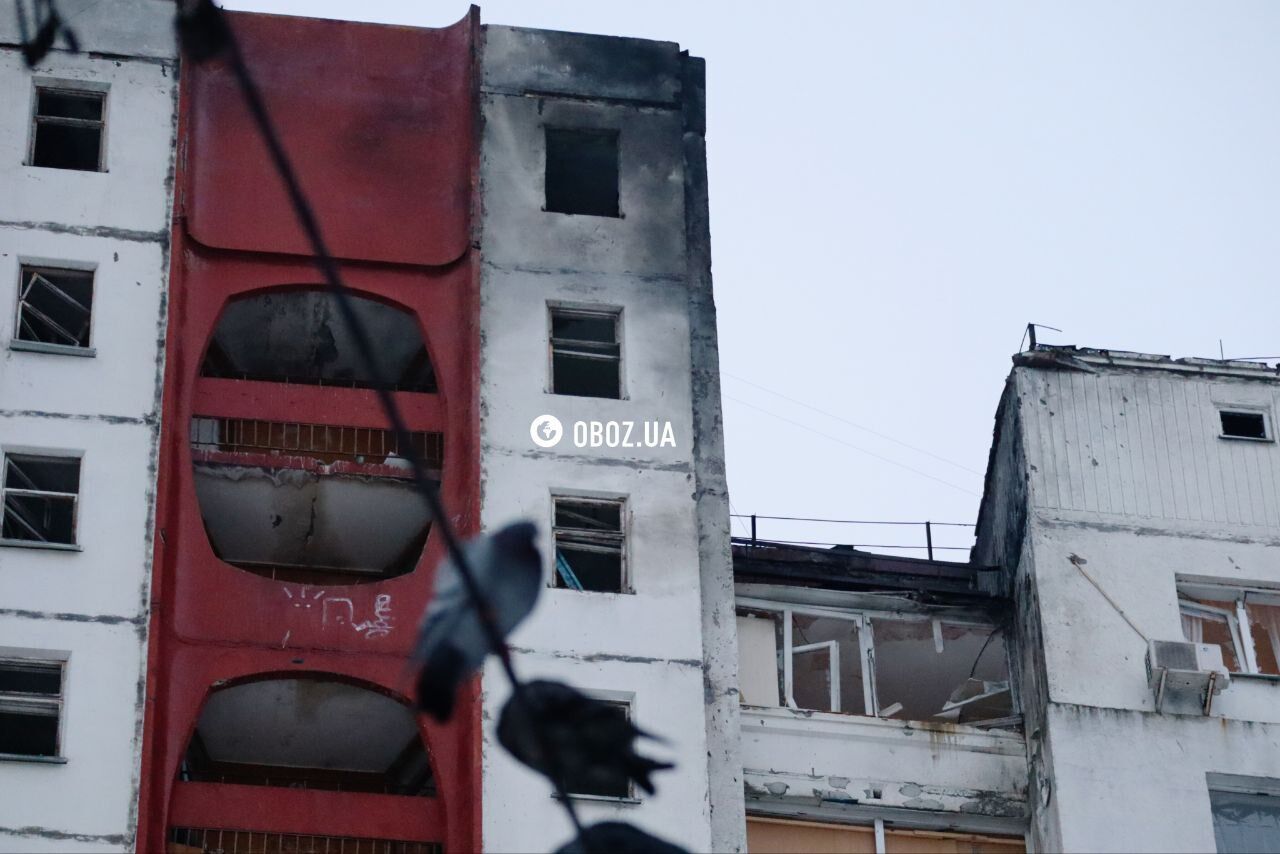Повреждена многоэтажка: последствия очередной атаки РФ в Дарницком районе Киева. Фото и видео