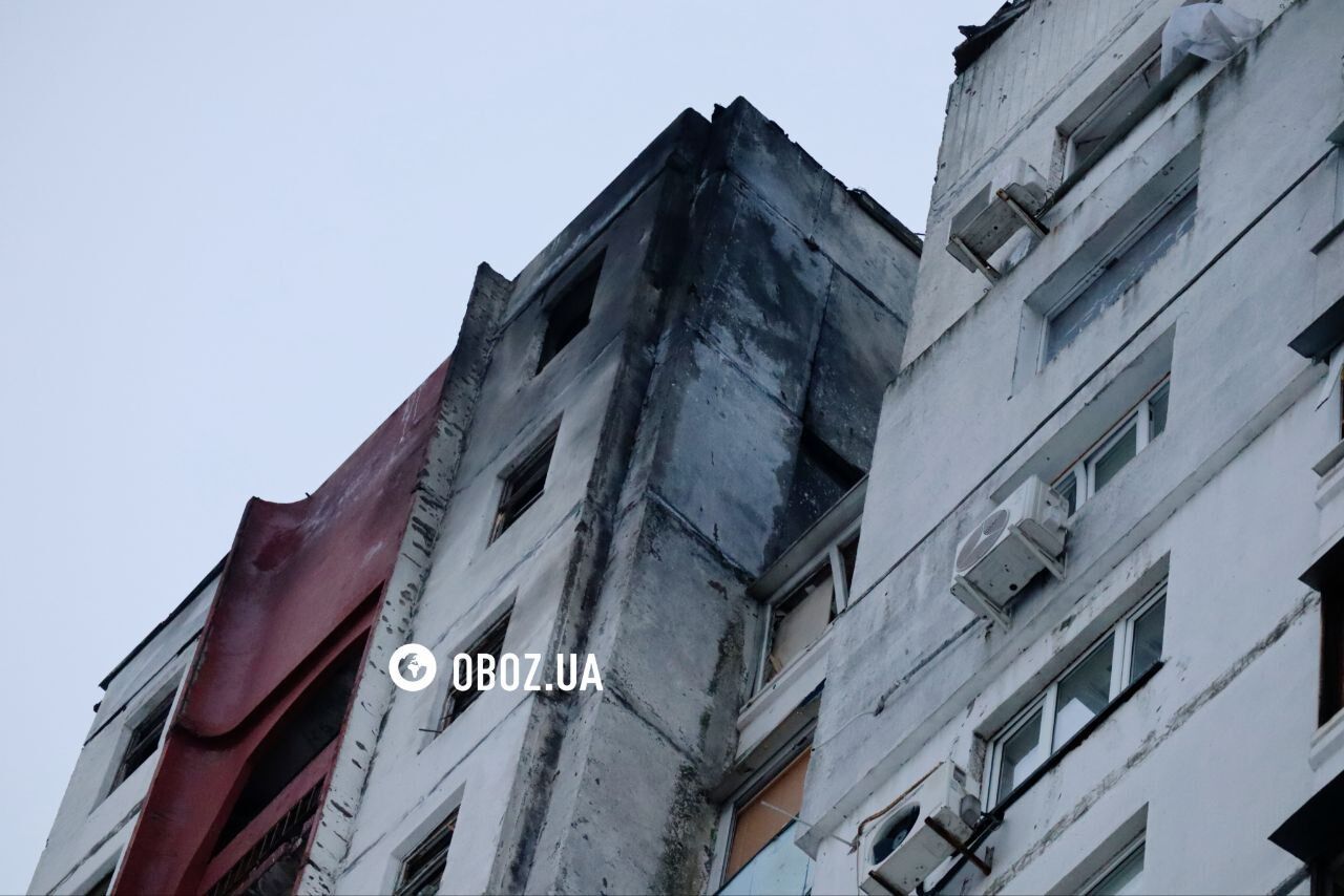 Повреждена многоэтажка: последствия очередной атаки РФ в Дарницком районе Киева. Фото и видео