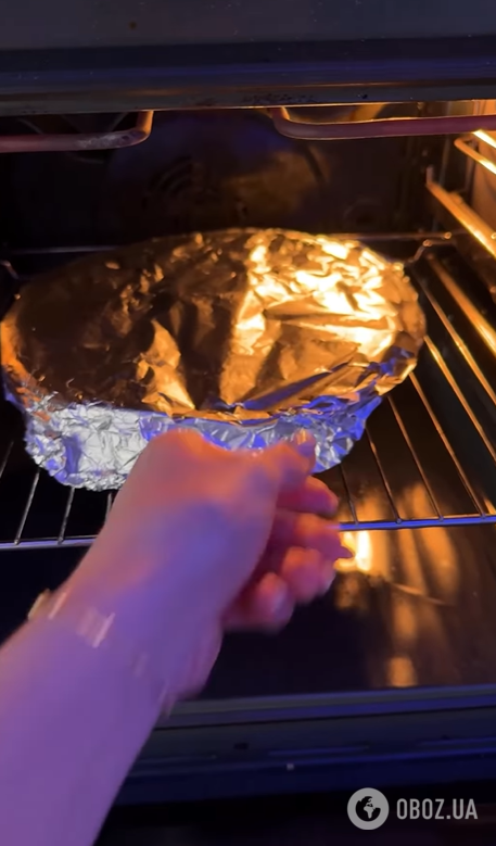 Гарнир и мясо в одной форме: как вкусно приготовить индейку с картофелем на ужин