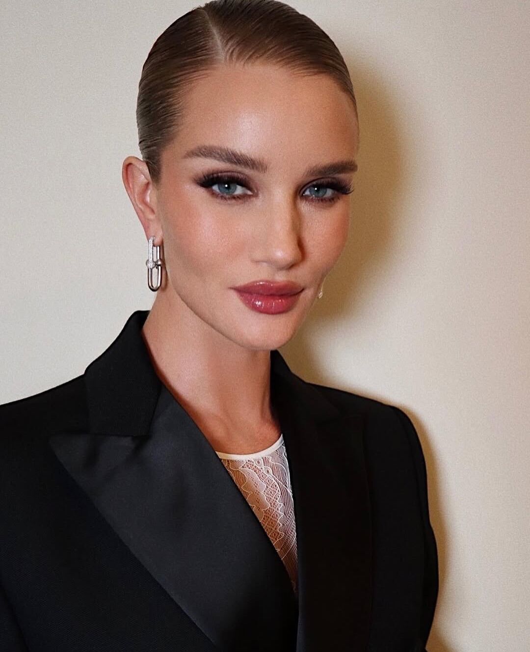 Забута зачіска повернеться у 2026 році: робиться дуже швидко