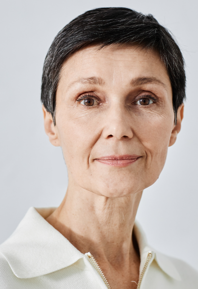 Додають віку: 3 зачіски, від яких варто відмовитися після 50