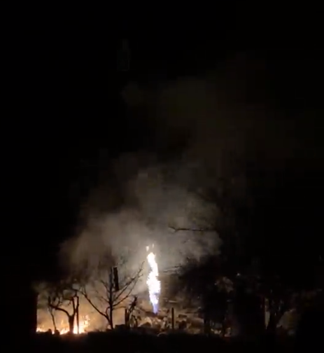 Оккупанты ударили по дому в Краматорске, где жила семья: трое братьев погибли, их мама и бабушка получили ранения. Фото и видео