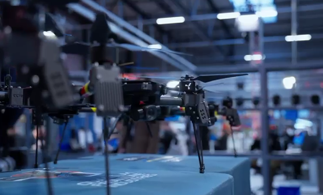 "Перевірена в бою технологія":  Зеленський відвідав перше німецько-українське підприємство, яке  виробляє дрони для ЗСУ. Відео