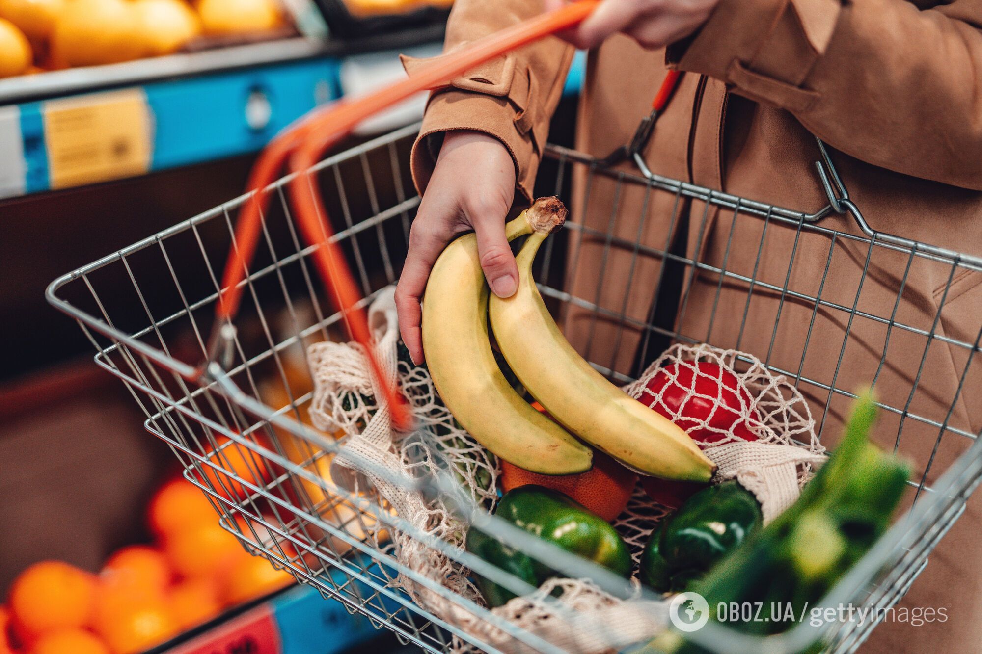 Росіян вчать, як жити з підвищенням тарифів на комуналку: купувати прострочені продукти, переходити на вуличну їжу і ходити в треш-маркети