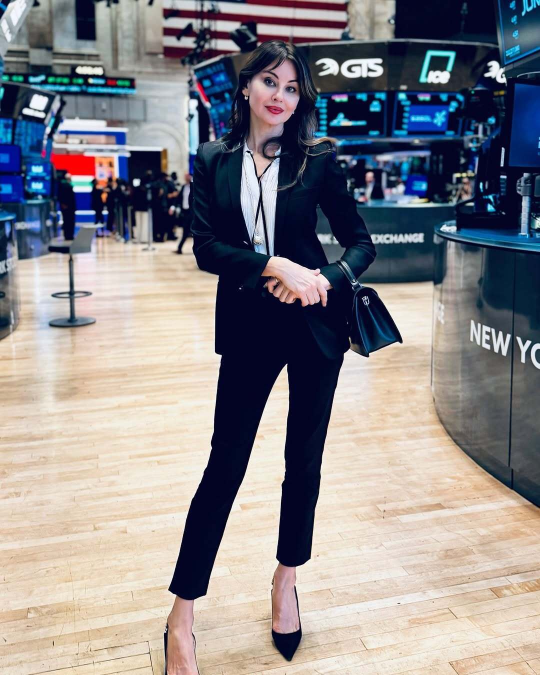 "Происходящее в сфере миграции шокирует". Украинка в Голливуде Оксана Лада – о страхах беженцев, потере на фронте брата и богатых фанатах Трампа