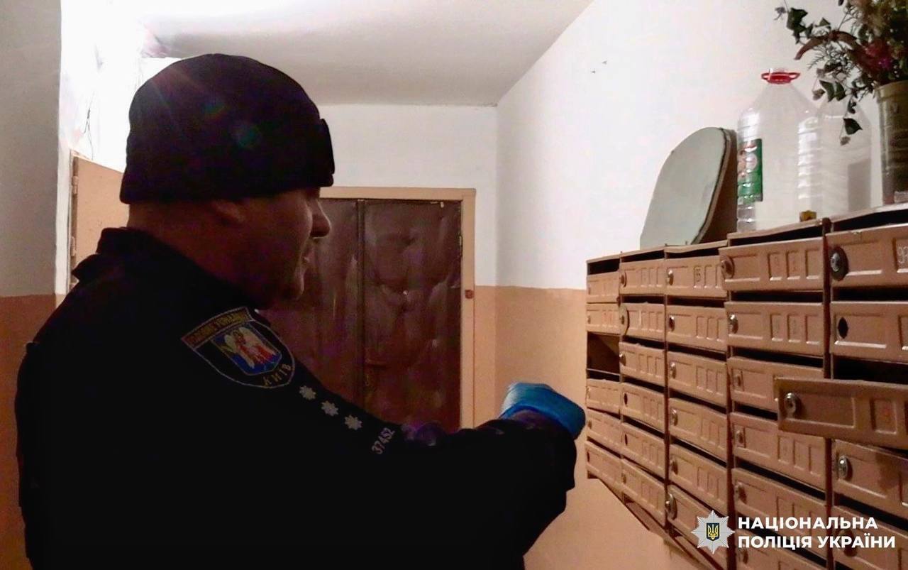 У Києві на Оболоні чоловік підірвав гранату в квартирі: є загиблий та поранені. Подробиці та фото