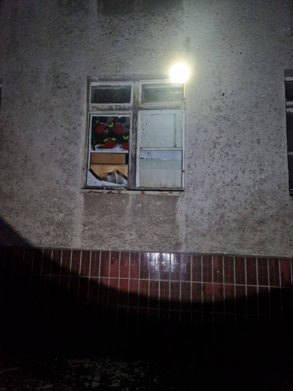 Під ударом були порт, автосалон і будинки: на Одещині внаслідок атаки РФ одна людина загинула, ще шестеро поранені. Фото і відео