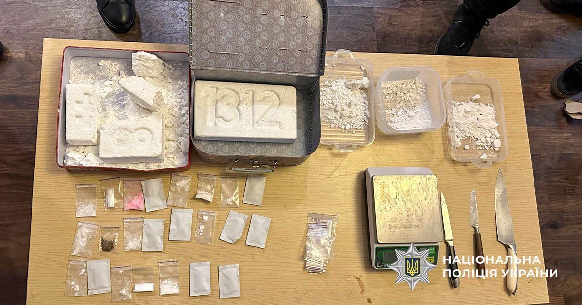 Щомісяця заробляли 17 млн грн: викрито "бізнесменів", які продавали кокаїн у Києві та області. Фото