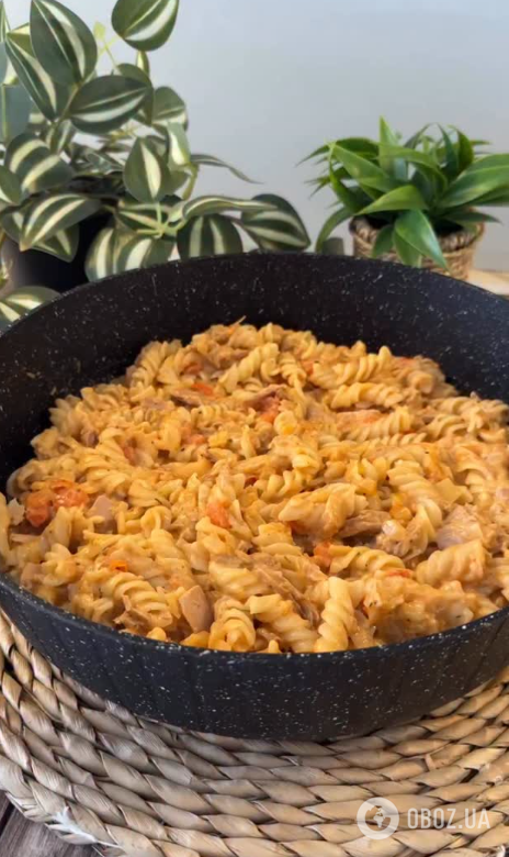 Вкусная паста с тунцом, сливочным сыром и помидорами: как приготовить