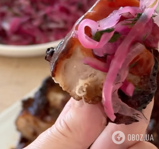 Як смачно запекти свинячі реберця, щоб були соковитими та м'якими: ділимося рецептом