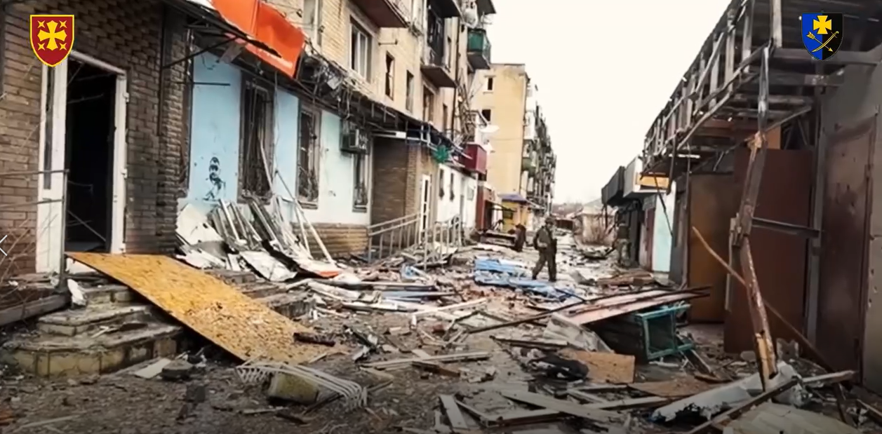 "Костянтинівка під контролем ЗСУ": військові показали, як вільно пересуваються містом. Відео