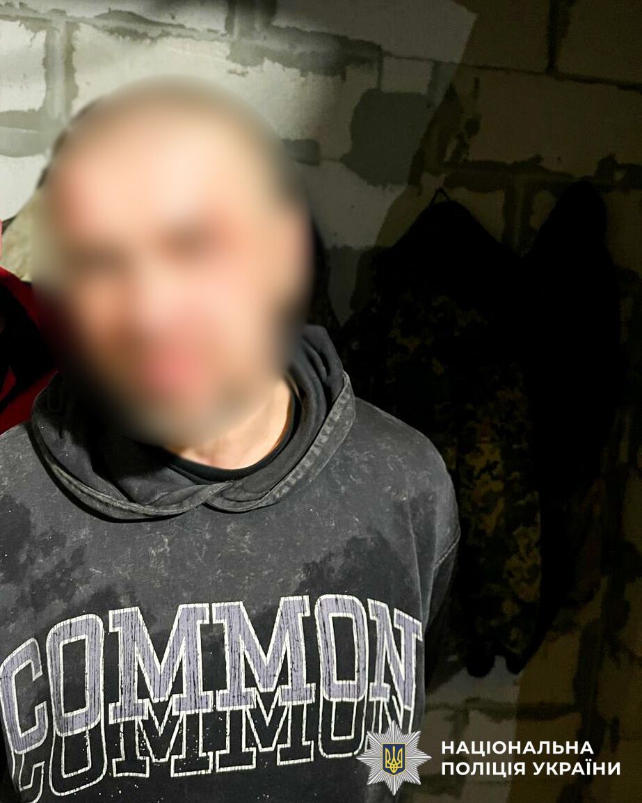 Викрав авто та стріляв у поліцейських: на Рівненщині затримали дезертира. Фото і відео